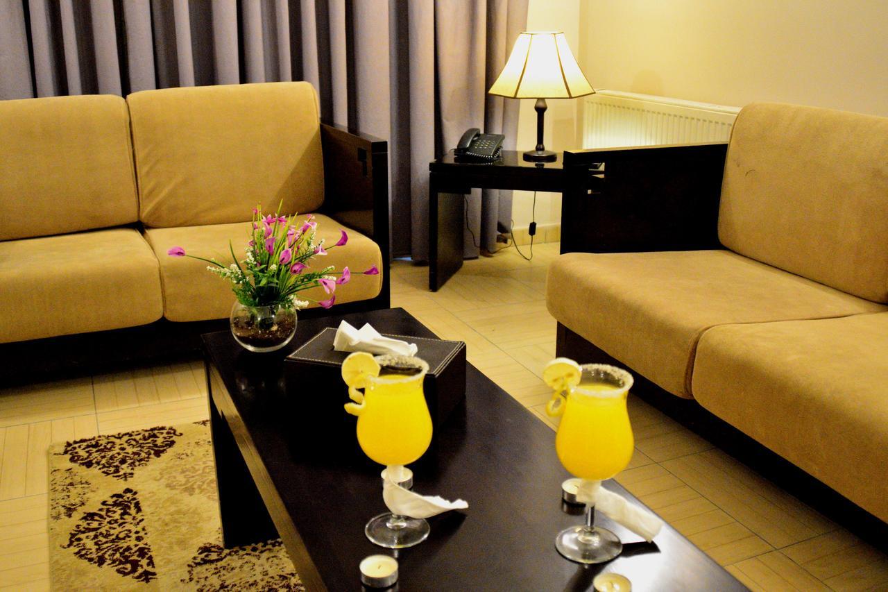 Lilium Hotel Safut Εξωτερικό φωτογραφία