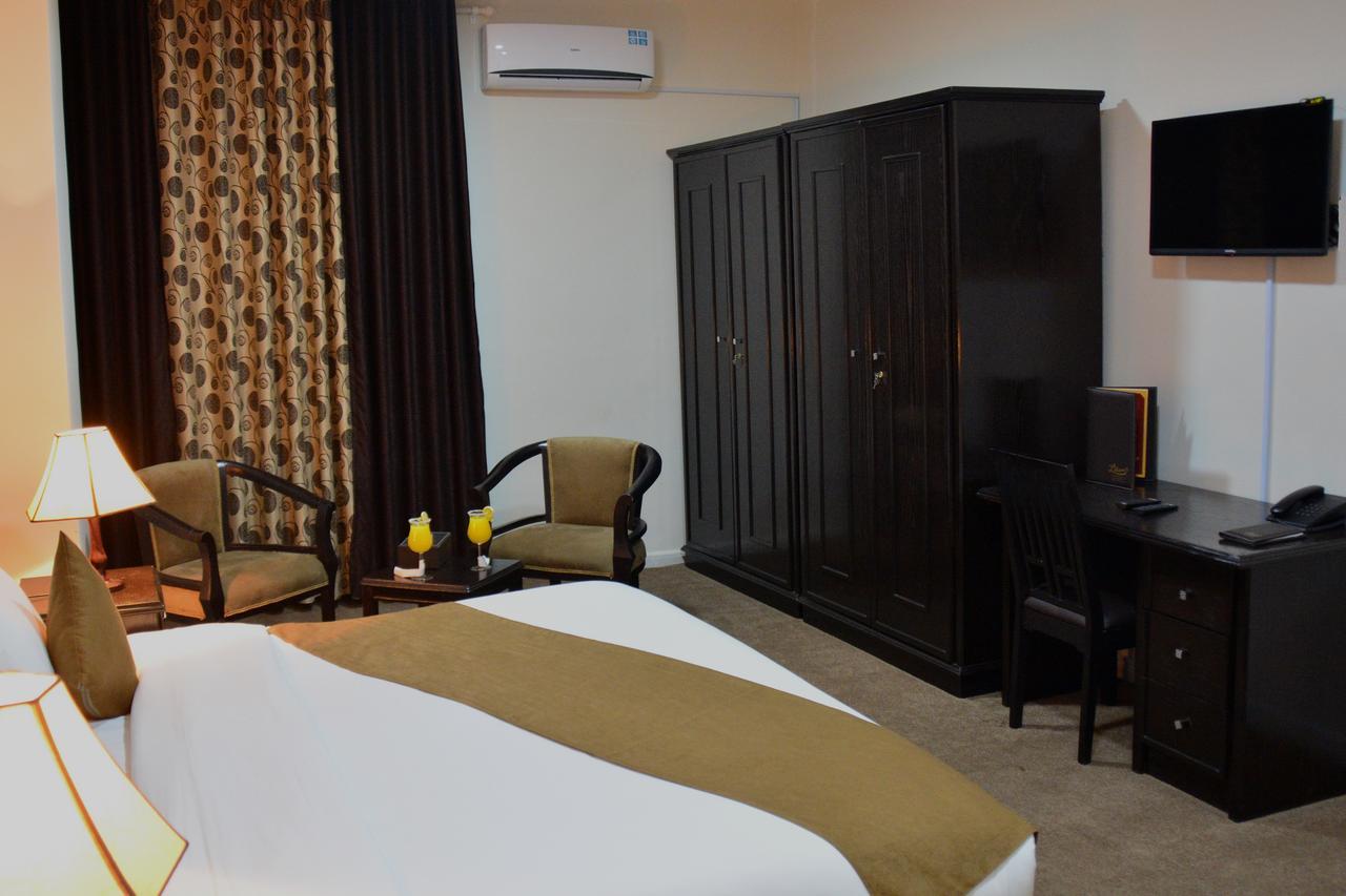 Lilium Hotel Safut Εξωτερικό φωτογραφία