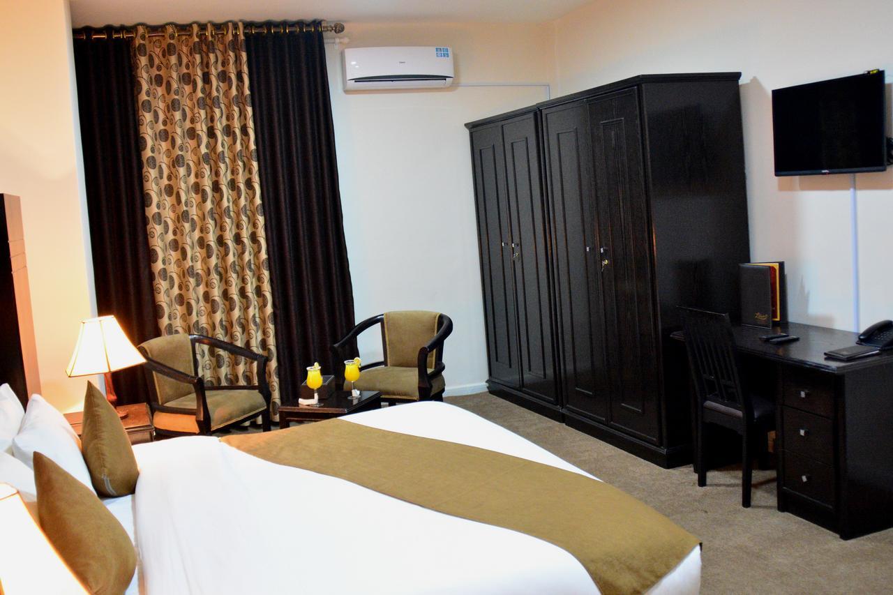 Lilium Hotel Safut Εξωτερικό φωτογραφία